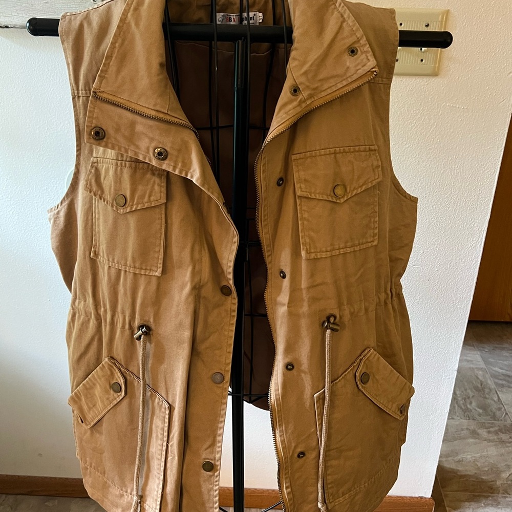 XL BBX Lepshnt Vest